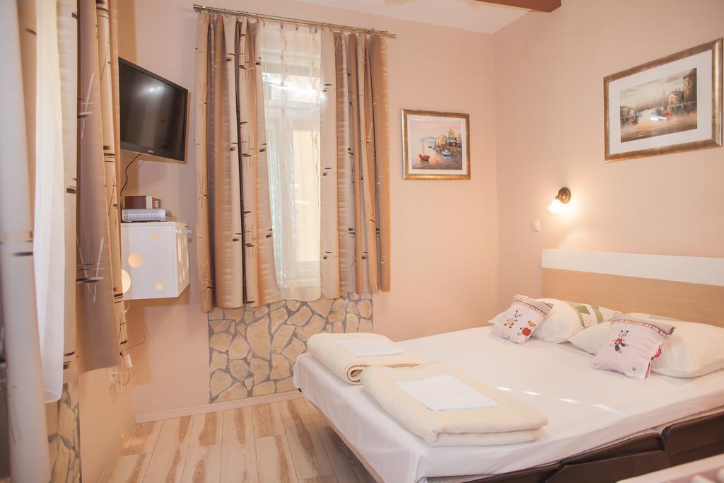 Apartment Barbara - Bojana Шибеник Экстерьер фото